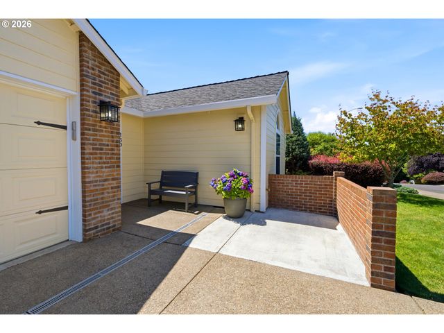 150 MOUNTAIN VISTA Ave, Salem, OR 97306