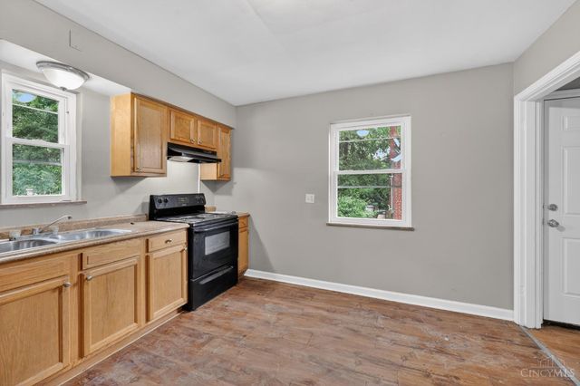 1398 Adams Road, Cincinnati, OH 45231