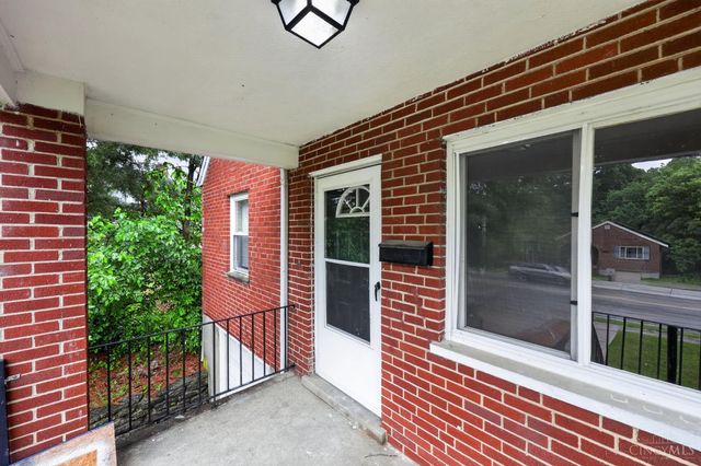 1398 Adams Road, Cincinnati, OH 45231