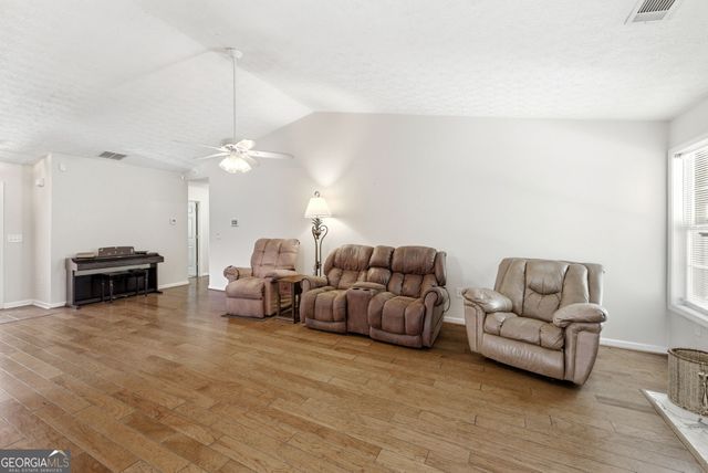 21 Field Stone Circle, Jefferson, GA 30549