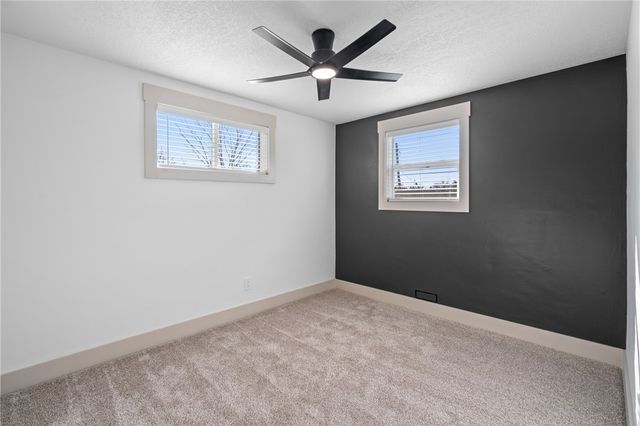 293 Hillcrest Circle, Robinson Twp, PA 15237