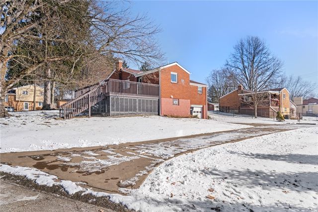 293 Hillcrest Circle, Robinson Twp, PA 15237