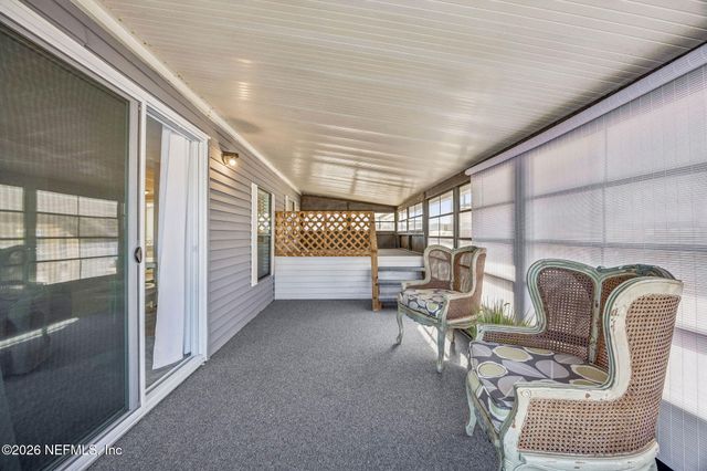 170 MOONLITE Drive, Welaka, FL 32193