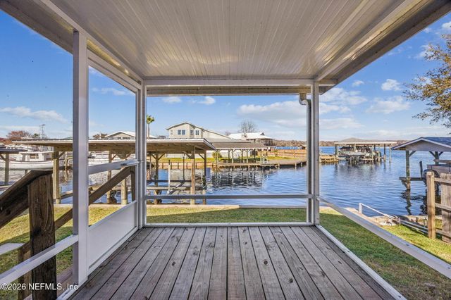 170 MOONLITE Drive, Welaka, FL 32193