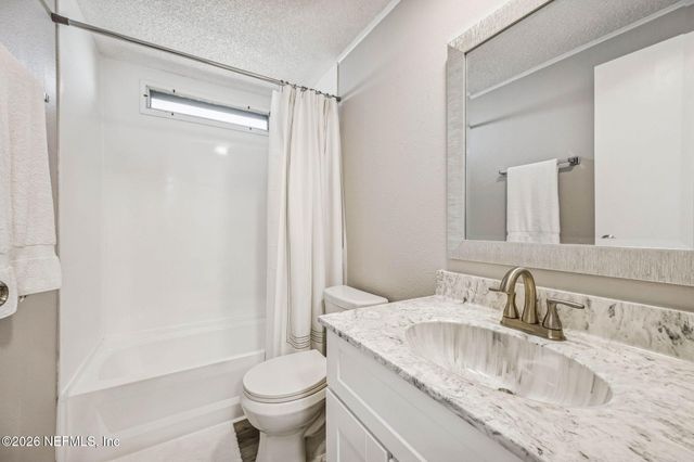 170 MOONLITE Drive, Welaka, FL 32193