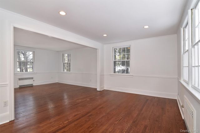 21 Edgewood Lane, Bronxville, NY 10708