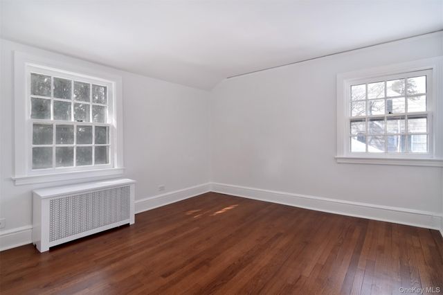 21 Edgewood Lane, Bronxville, NY 10708