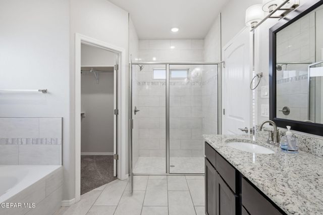 220 ANGLESY Place, El Paso, TX 79928