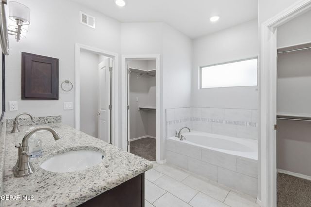 220 ANGLESY Place, El Paso, TX 79928