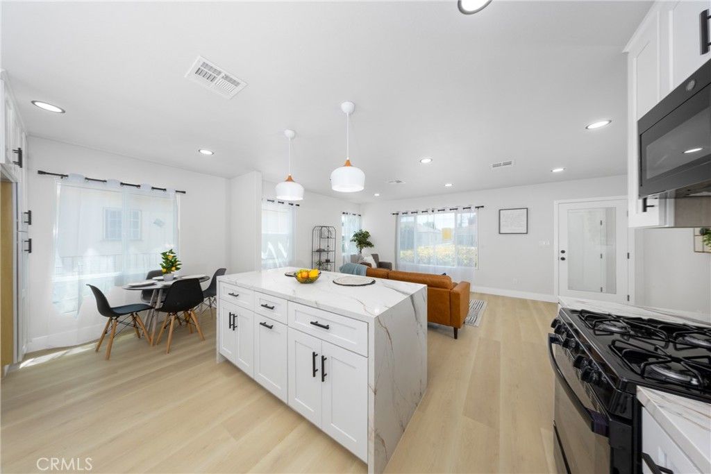 Image 14 of property listing at 2416 W Repetto, Montebello, CA 90640