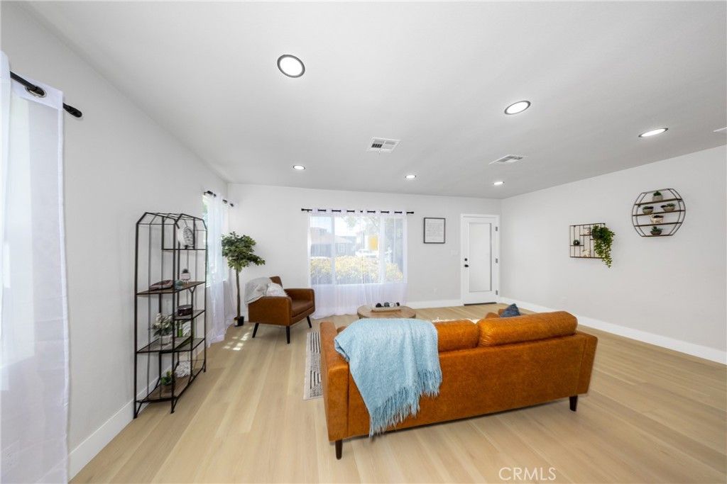 Image 9 of property listing at 2416 W Repetto, Montebello, CA 90640