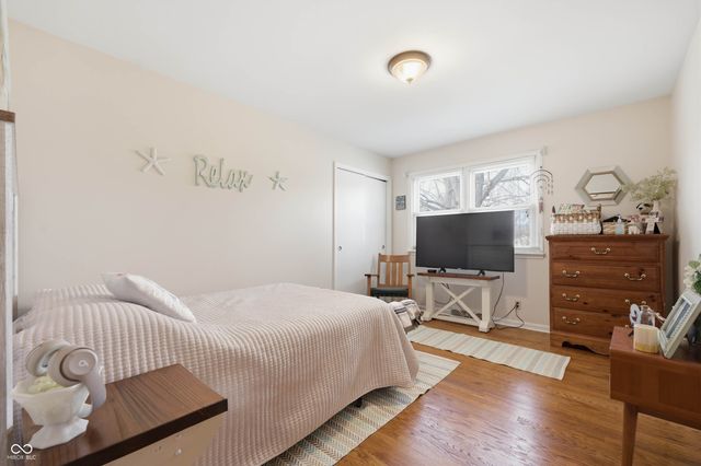 8041 Scarborough Blvd S Drive, Indianapolis, IN 46256