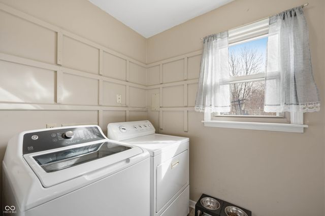 8041 Scarborough Blvd S Drive, Indianapolis, IN 46256