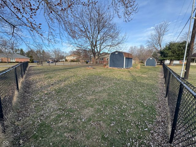 8041 Scarborough Blvd S Drive, Indianapolis, IN 46256