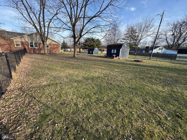 8041 Scarborough Blvd S Drive, Indianapolis, IN 46256