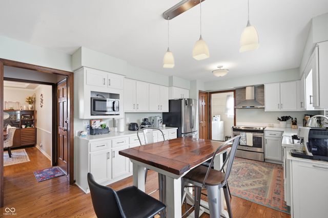 8041 Scarborough Blvd S Drive, Indianapolis, IN 46256