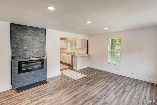 3210 Clifton Avenue, Alton, IL 62002