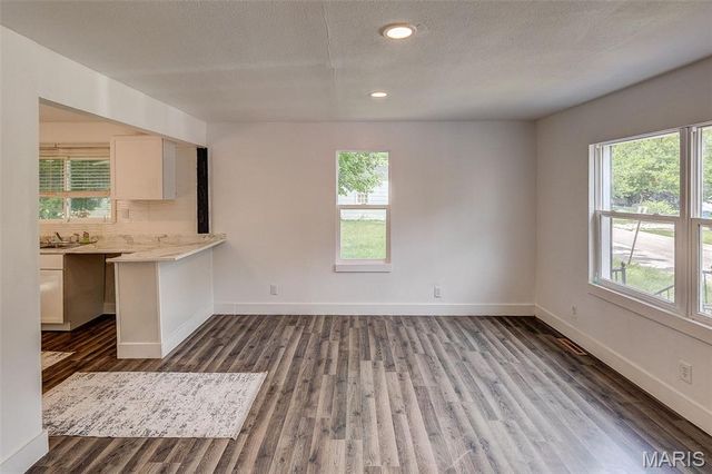 3210 Clifton Avenue, Alton, IL 62002