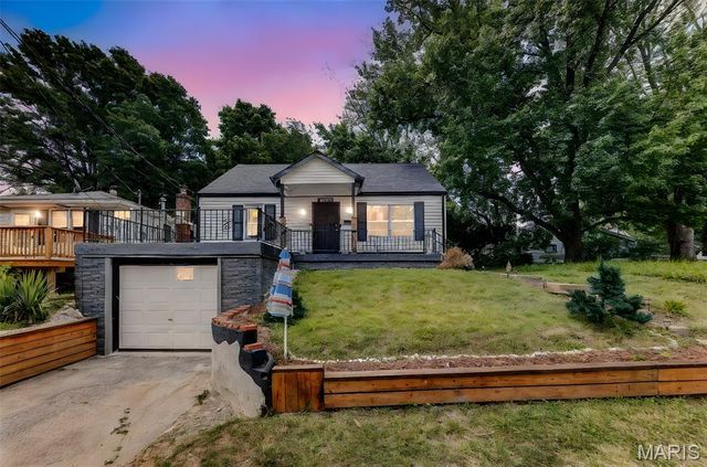 3210 Clifton Avenue, Alton, IL 62002