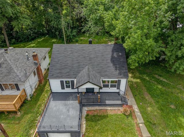 3210 Clifton Avenue, Alton, IL 62002