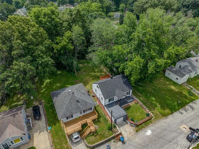 3210 Clifton Avenue, Alton, IL 62002