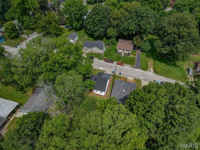 3210 Clifton Avenue, Alton, IL 62002