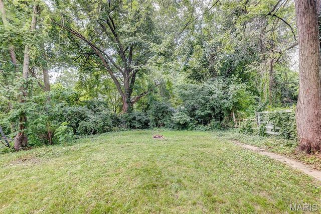 3210 Clifton Avenue, Alton, IL 62002