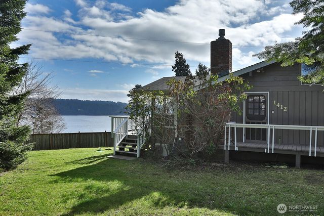 1412 Commodore Place, Freeland, WA 98249