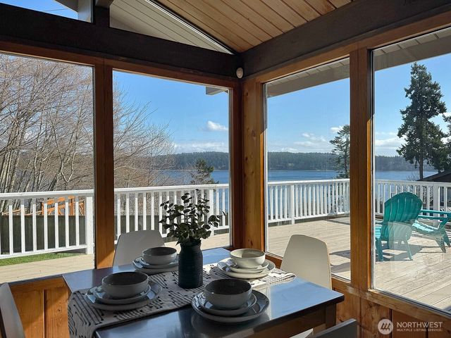 1412 Commodore Place, Freeland, WA 98249