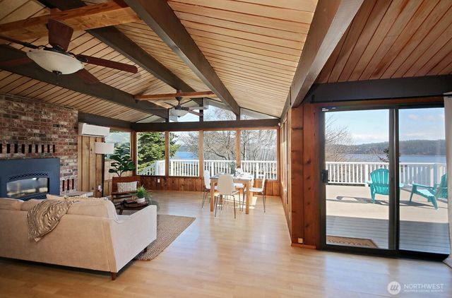 1412 Commodore Place, Freeland, WA 98249