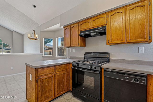 10892 REEF SANDS Drive, El Paso, TX 79924