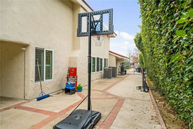 2368 N Vallejo, Upland, CA 91784