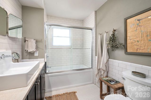 21 Craig Circle, Asheville, NC 28805