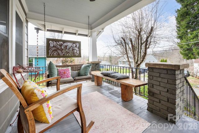 21 Craig Circle, Asheville, NC 28805