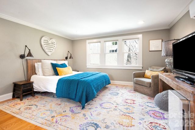 21 Craig Circle, Asheville, NC 28805