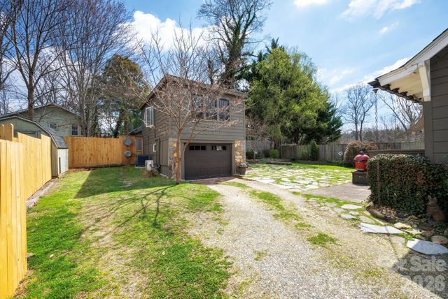 21 Craig Circle, Asheville, NC 28805