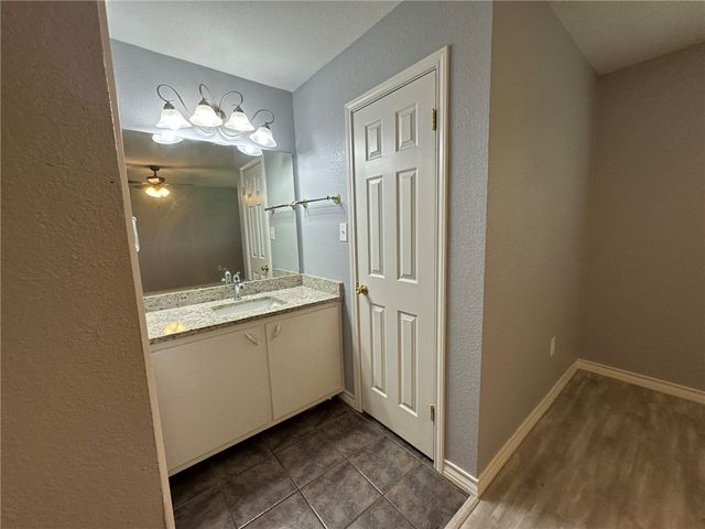 2201 Timberline, Portland, TX 78374