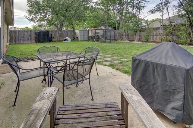 8905 San Joaquin Trail, Fort Worth, TX 76118