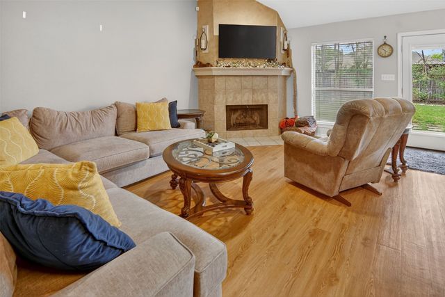 8905 San Joaquin Trail, Fort Worth, TX 76118