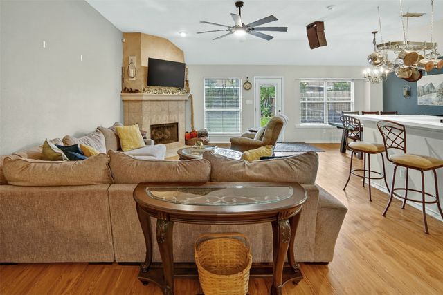 8905 San Joaquin Trail, Fort Worth, TX 76118