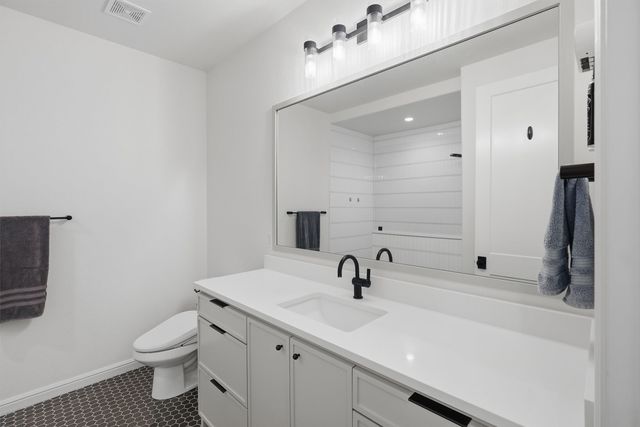 3022 Southern Rise Court, Granbury, TX 76049