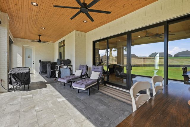 3022 Southern Rise Court, Granbury, TX 76049