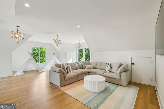 3379 Rennes Drive NE, Brookhaven, GA 30319