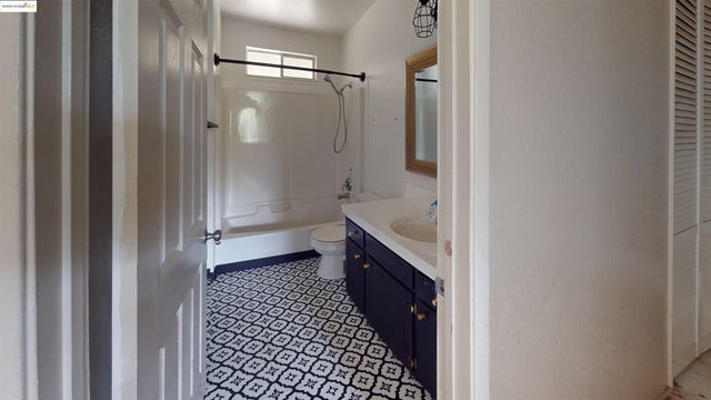 19817 Via Redonda Rd, Sonora, CA 95370