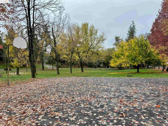 19817 Via Redonda Rd, Sonora, CA 95370