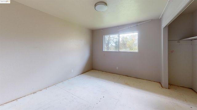 19817 Via Redonda Rd, Sonora, CA 95370