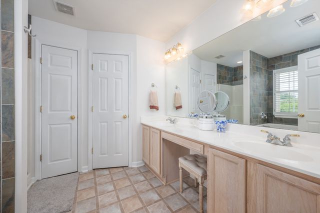 1713 Kendall Cove Ln, Mount Juliet, TN 37122