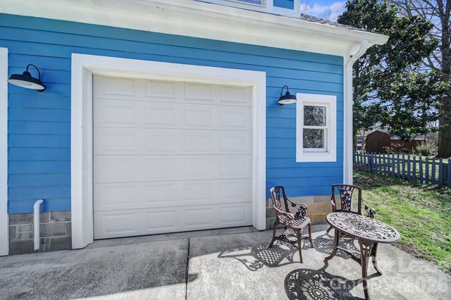 345 Jefferson Street, Matthews, NC 28105