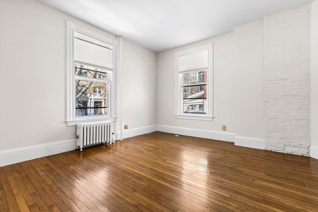 5 Fairbanks St 2, Brookline, MA 02446