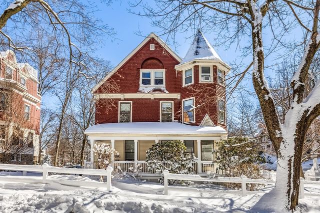 5 Fairbanks St 2, Brookline, MA 02446